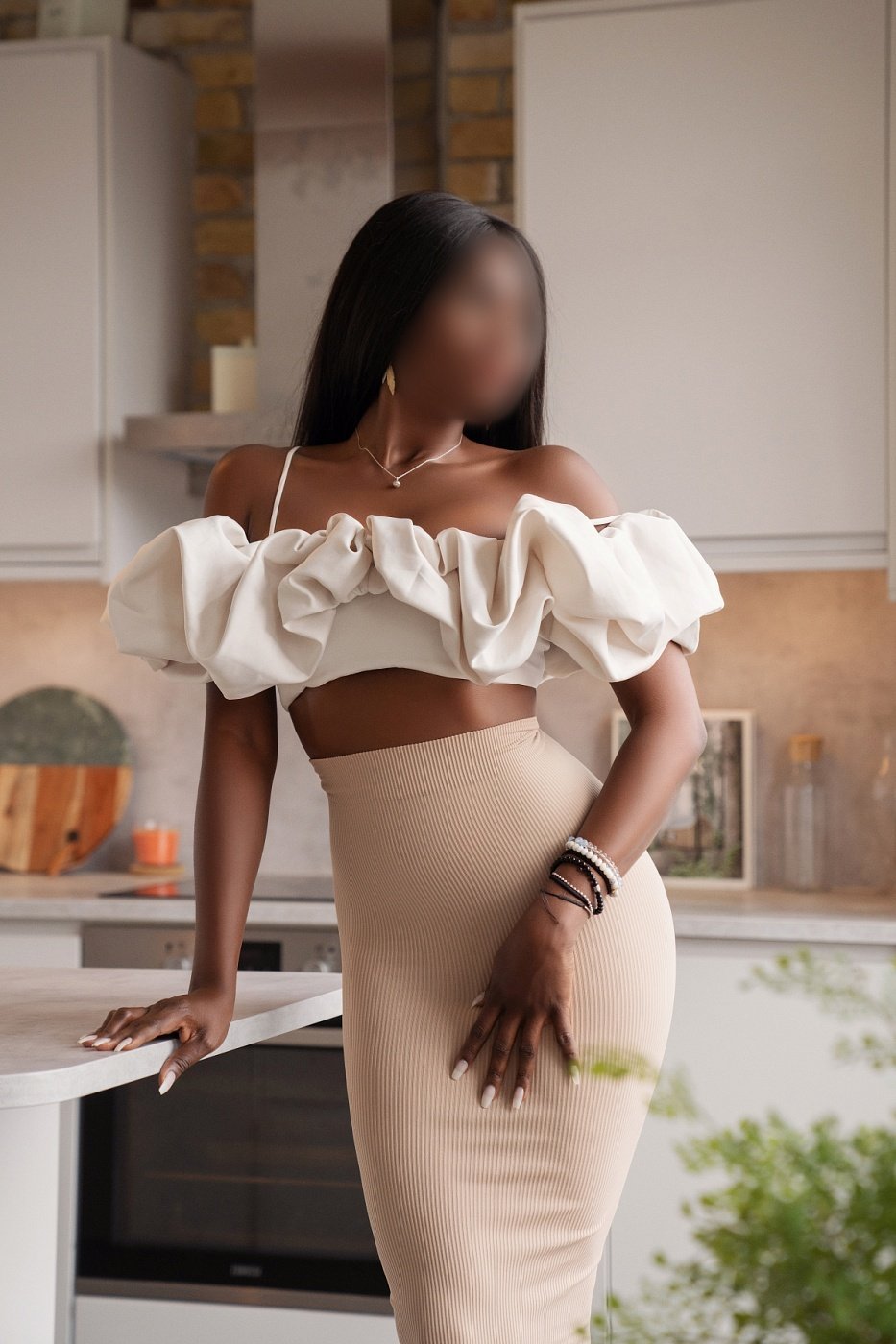 Ava White